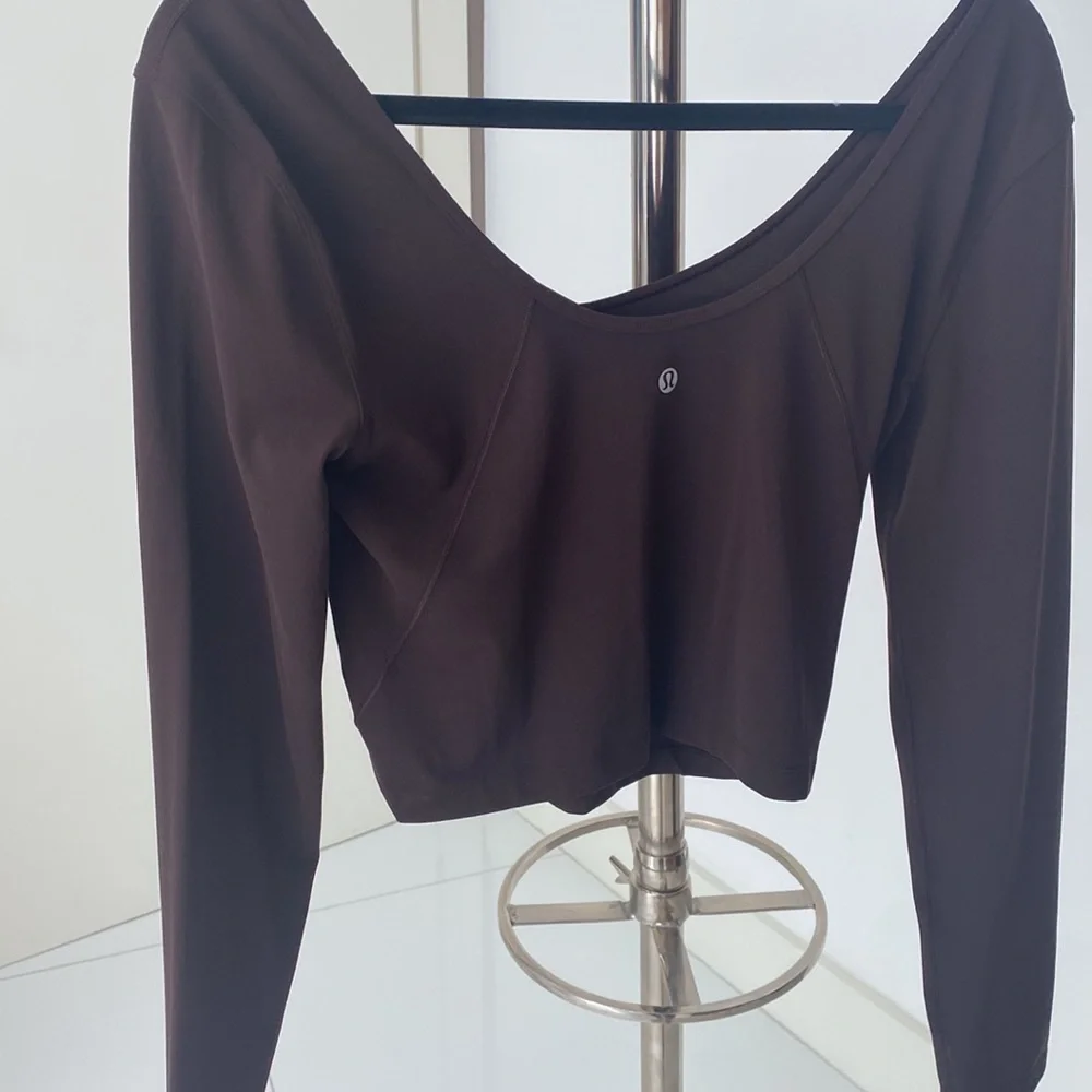 Lululemon top